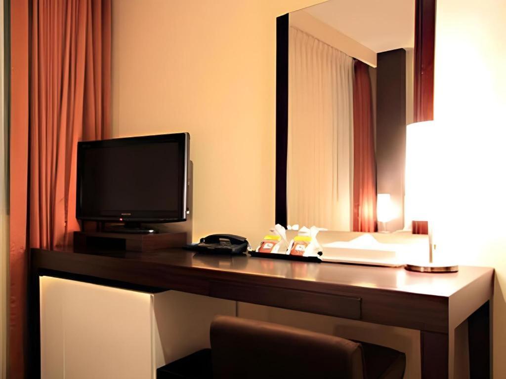 Hotel Yuquesta Asahibashi Наха Экстерьер фото